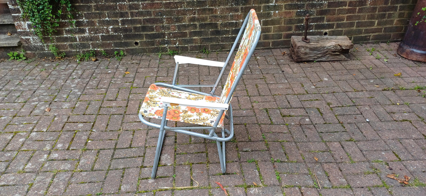 Vintage Retro 70s Sprung Deckchair. Folding. Funky Floral Decoration.