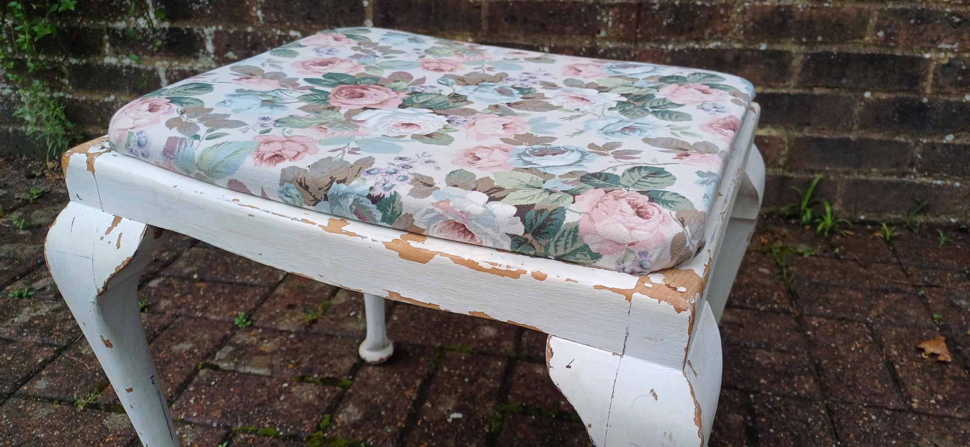 Vintage Retro Painted Shabby Chic Upholstered Stool Lift Out Seat White Flower Floral