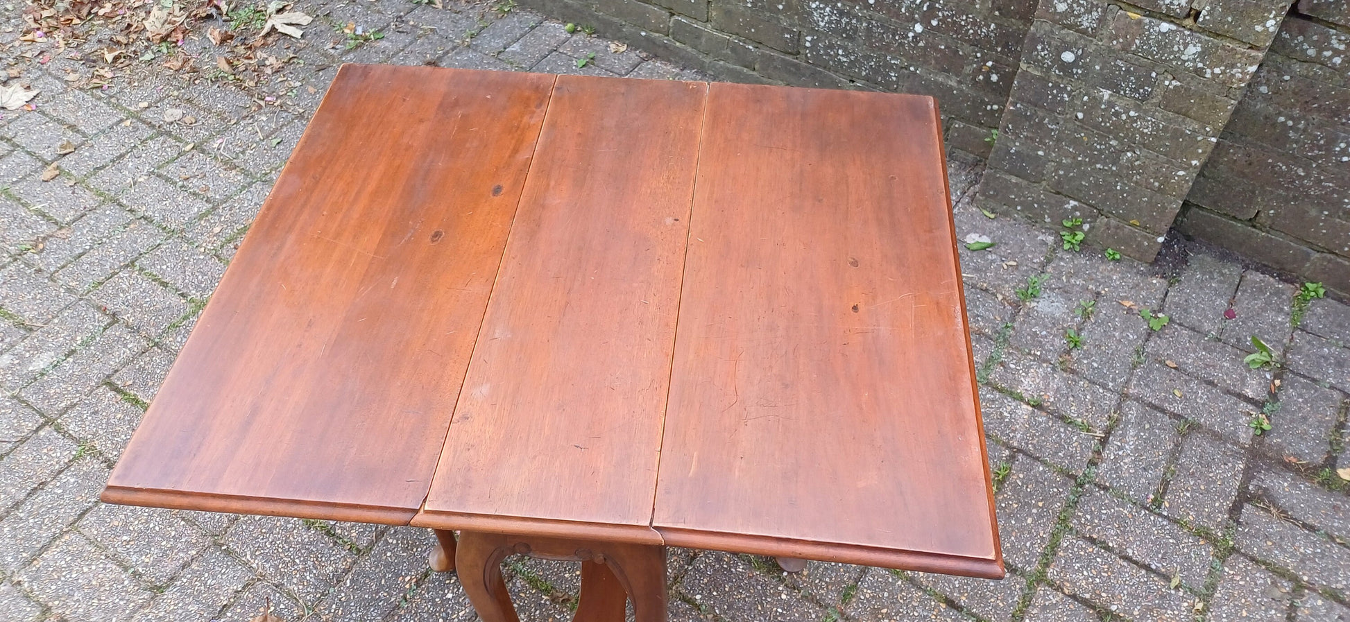 Vintage Mahogany early 20th Century Sutherland Table Cabriole Legs Drop Leaf Extending Space Saver.