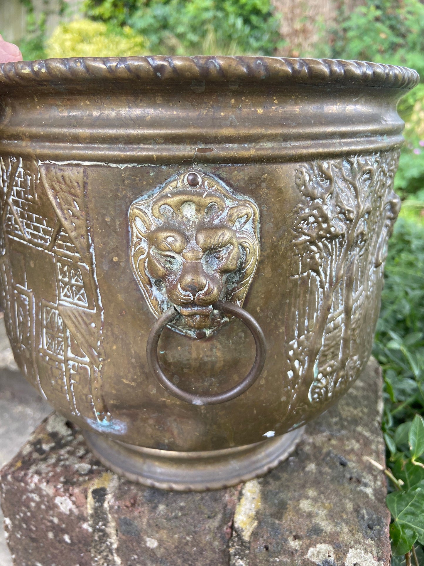 Vintage medium brass moulded planter, indoor planter, plant pot - lovely figurine and embossed detail, vgc, 21cm h, 22cm diameter