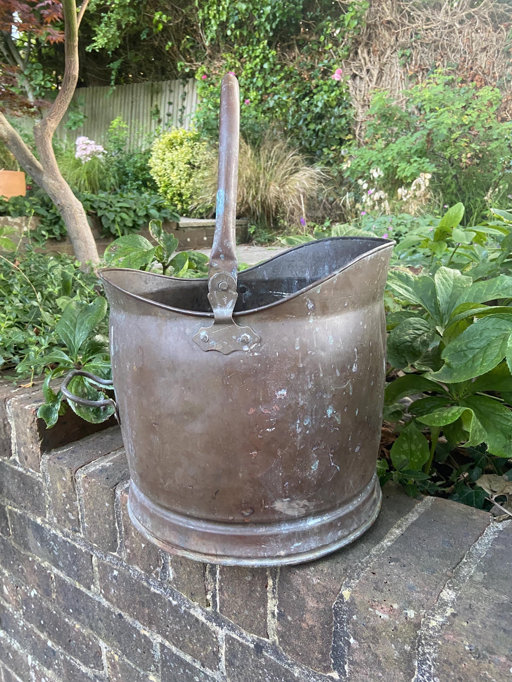 Super vintage brass coal bucket, coal scuttle, metal bucket, planter, plant pot