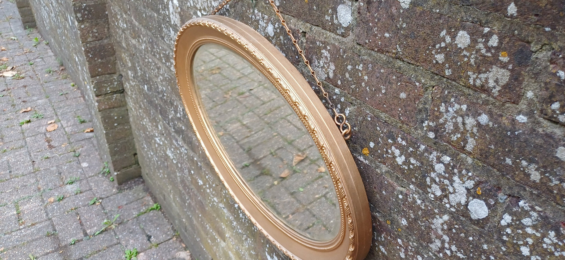 Beautiful Early 2Oth Century Restored Vintage Victorian Oval Gold Decorative Mirror.