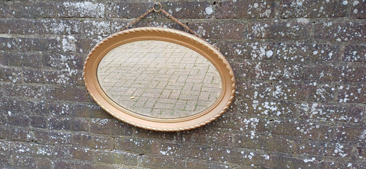Beautiful Early 2Oth Century Restored Vintage Victorian Oval Gold Decorative Mirror.