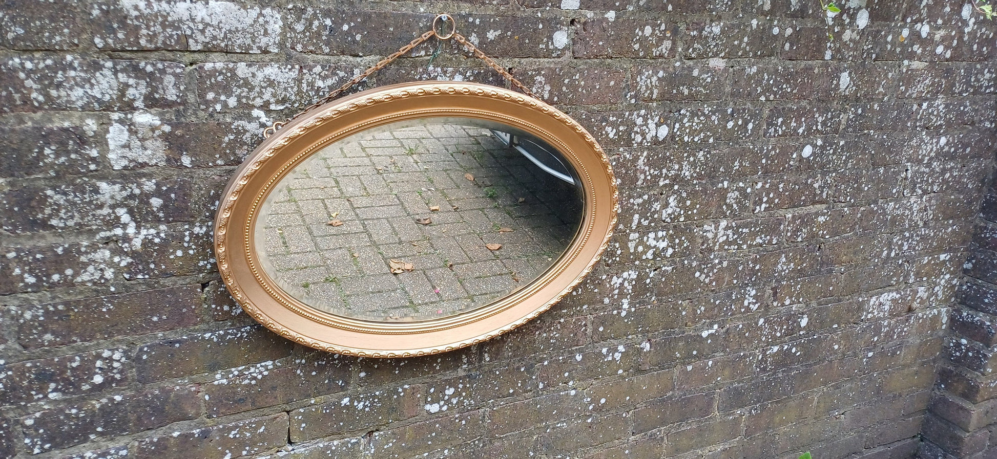 Beautiful Early 2Oth Century Restored Vintage Victorian Oval Gold Decorative Mirror.