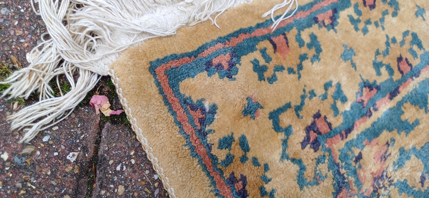 Classic 70s or 80s Decorative Patterned Rug Vintage Wool Woollen Rug Beige Dark Cream 133 x 60 cm