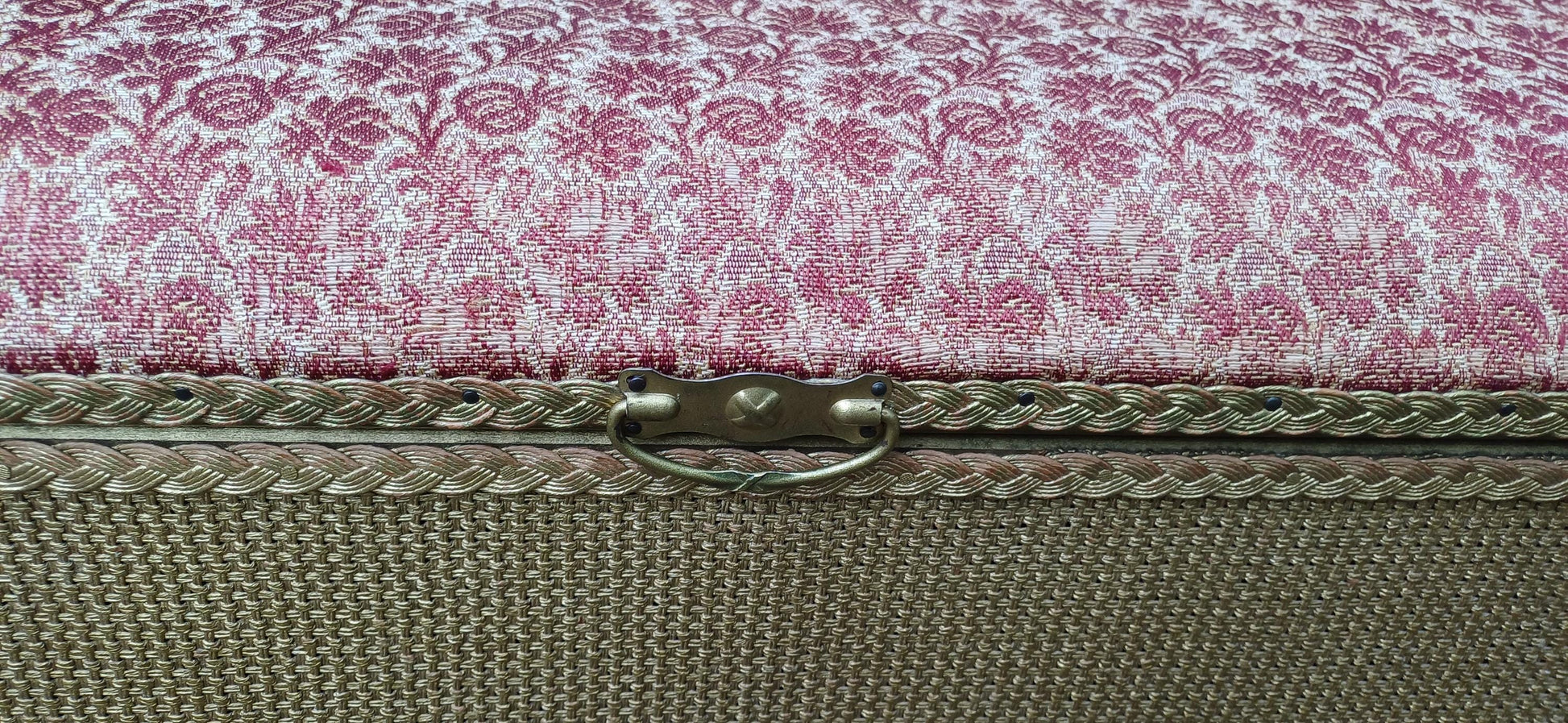 Superbly Preserved Vintage Retro Lloyd Loom Style Upholstered Ottoman in Gold and Red.