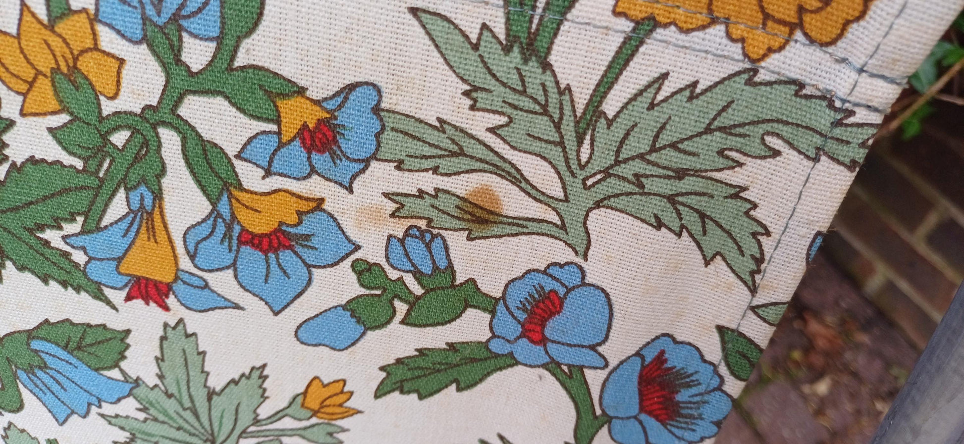 Vintage Retro 70s Sprung Deckchair. Folding. Made in Czechosolvakia. Funky Floral Decoration.