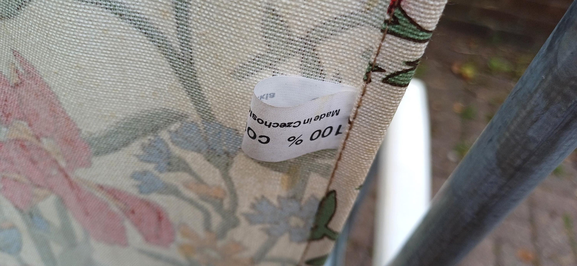 Vintage Retro 70s Sprung Deckchair. Folding. Made in Czechosolvakia. Funky Floral Decoration.