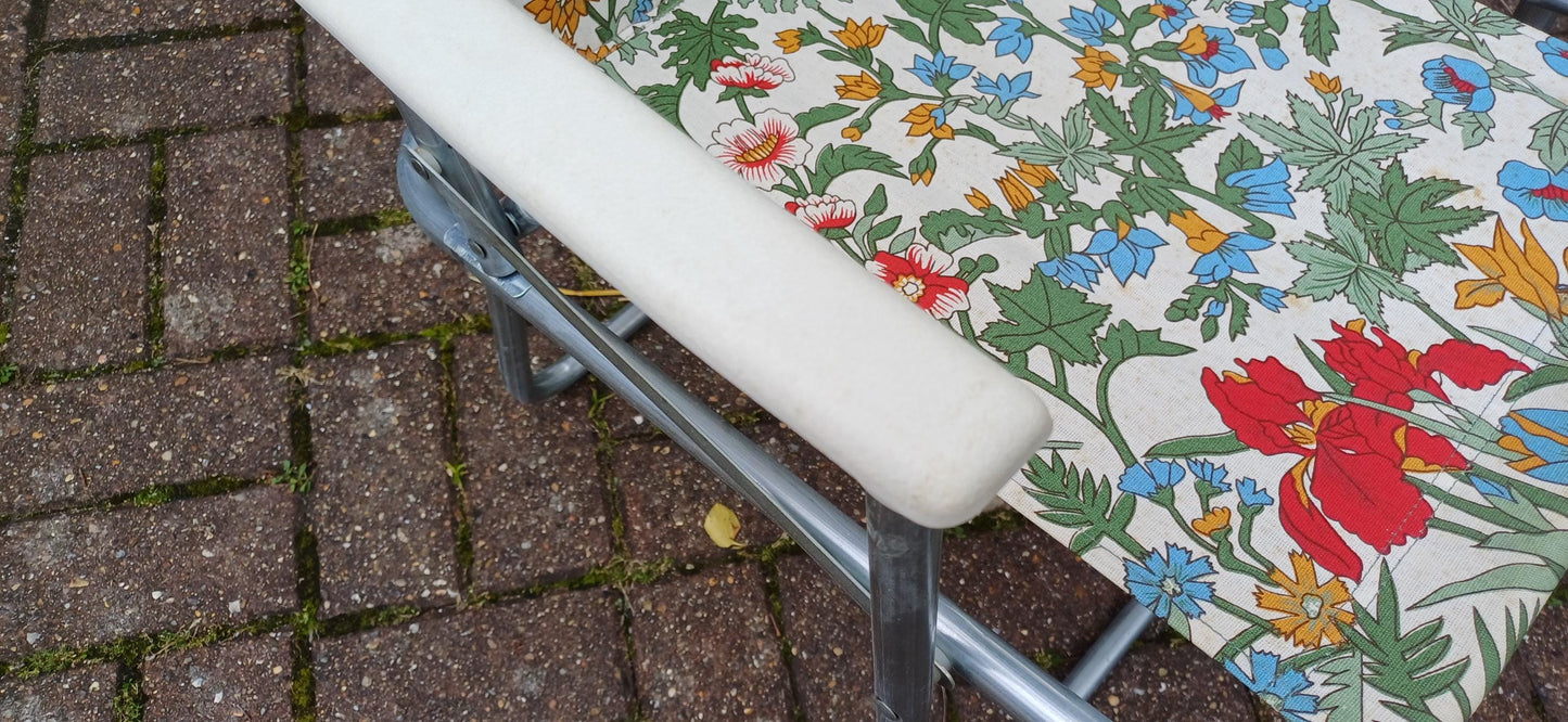 Vintage Retro 70s Sprung Deckchair. Folding. Made in Czechosolvakia. Funky Floral Decoration.