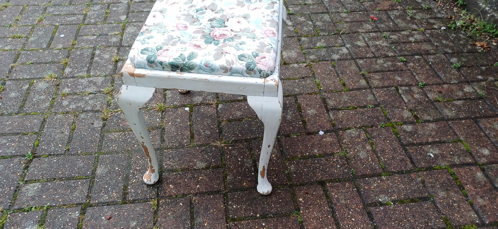 Vintage Retro Painted Shabby Chic Upholstered Stool Lift Out Seat White Flower Floral