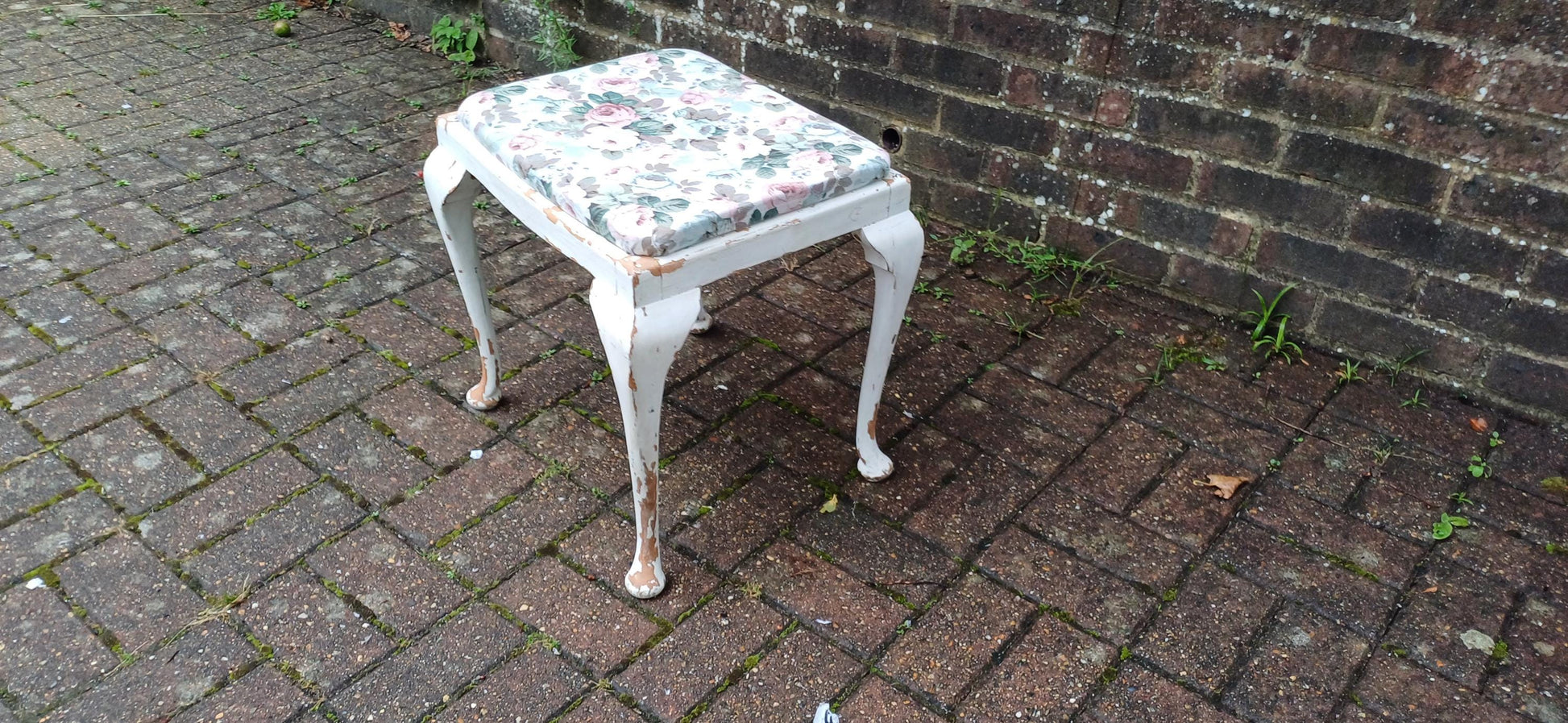 Vintage Retro Painted Shabby Chic Upholstered Stool Lift Out Seat White Flower Floral