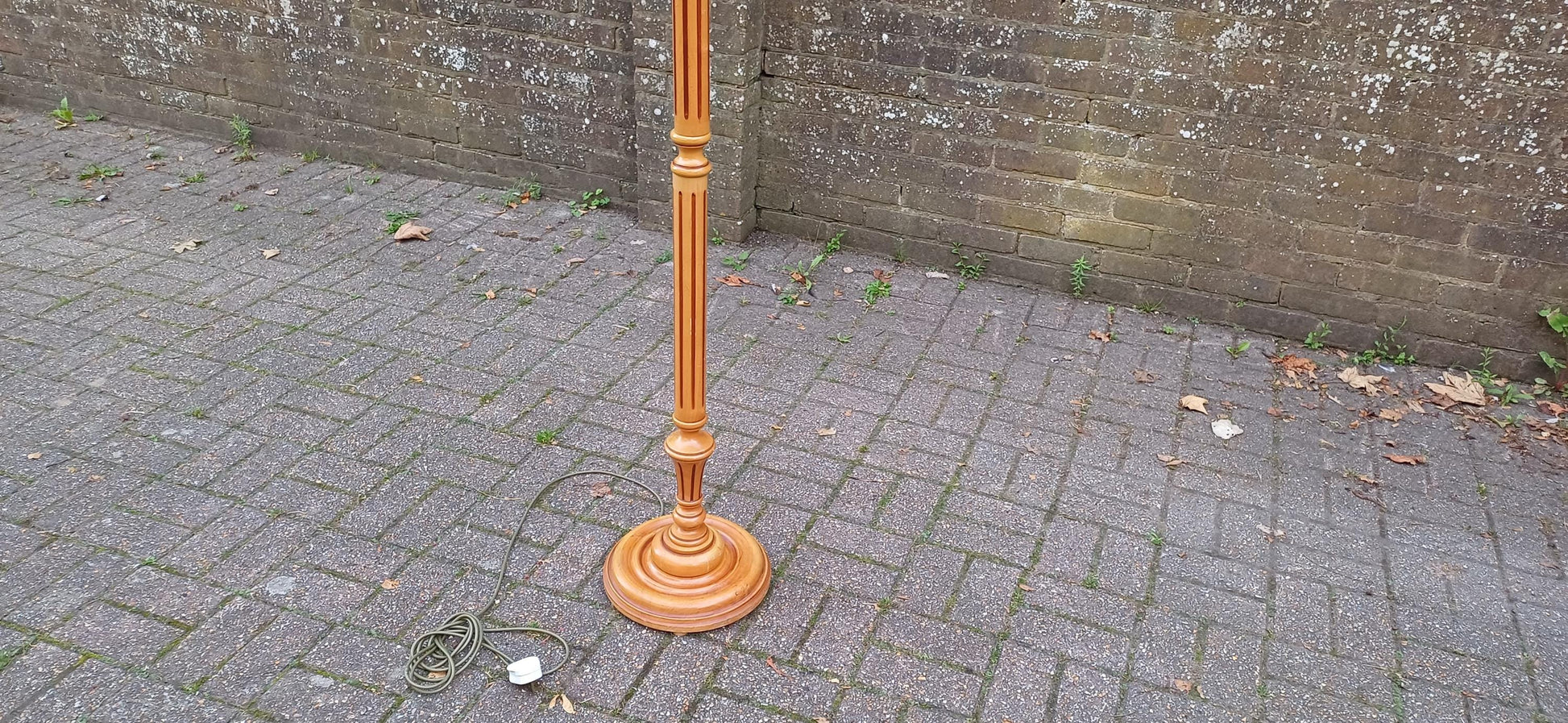 Modern Top Quality Vintage Style Beech Standard Lamp and Genuine Vintage Lampshade in Working Order. Free Hand Delivery England & Wales