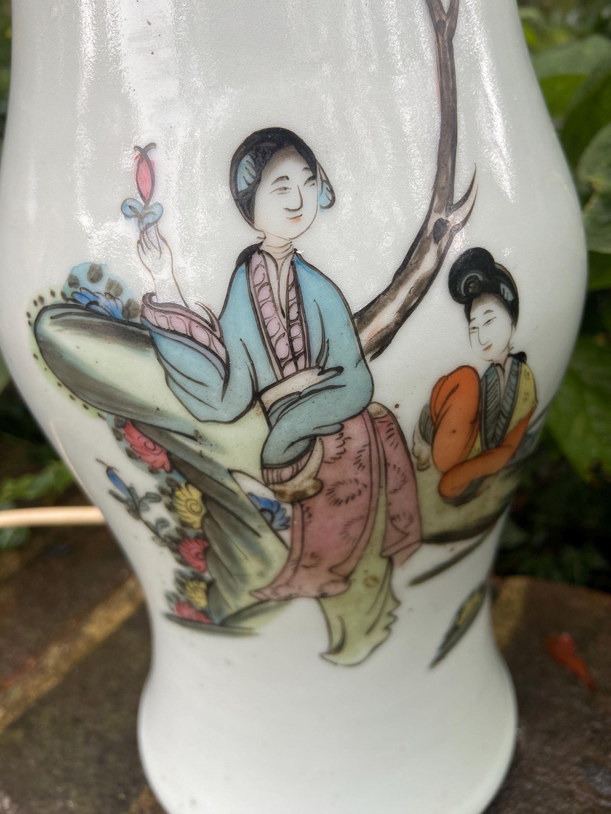 Early 20th Century Japanese oriental hand painted table lamp, Geisha - working condition