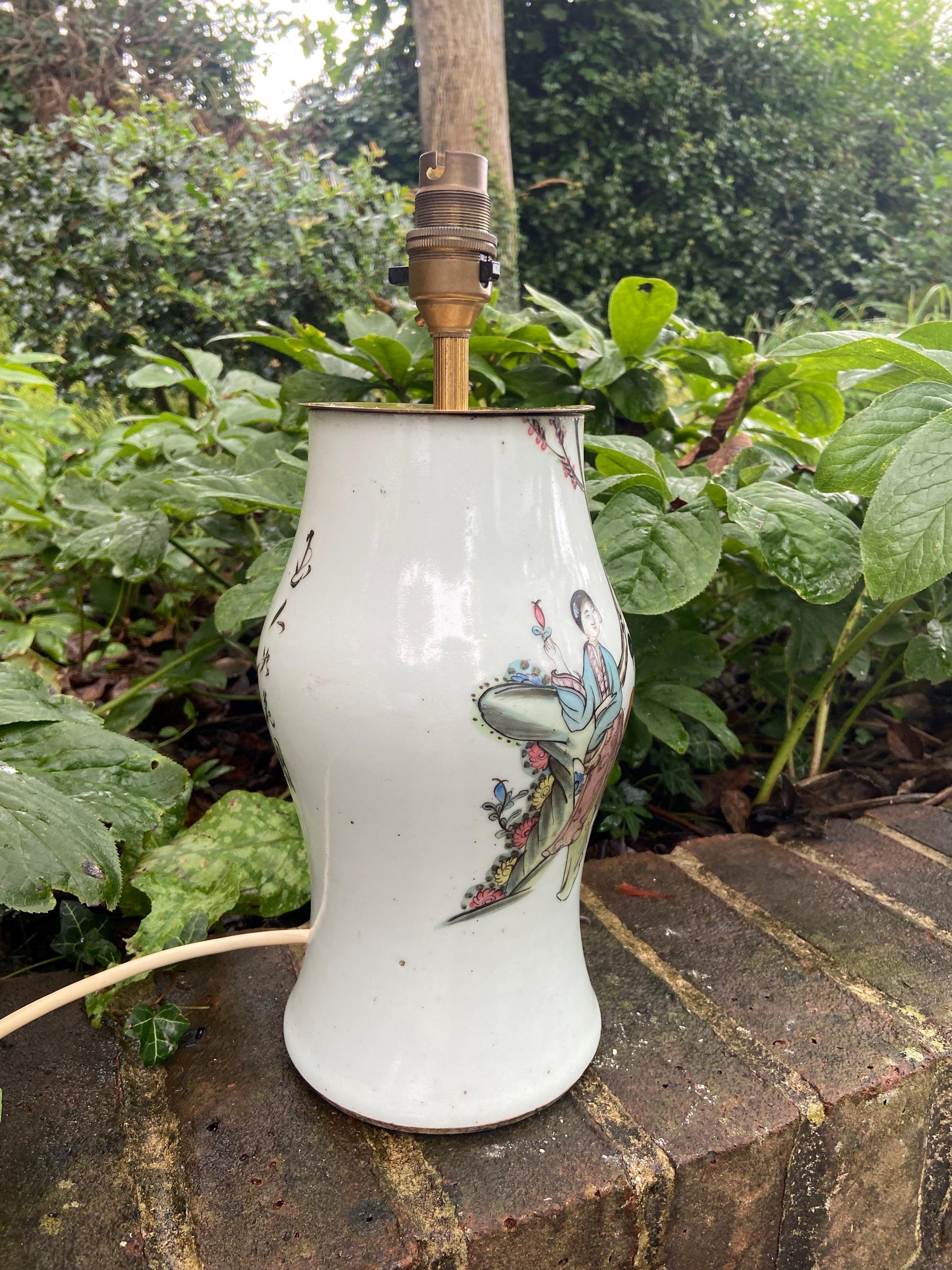 Early 20th Century Japanese oriental hand painted table lamp, Geisha - working condition