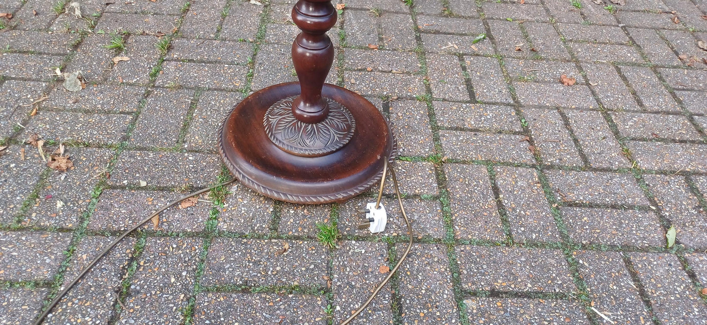 Quality Vintage Mahogany Carved and Fluted Standard Lamp Working. Victorian Style.
