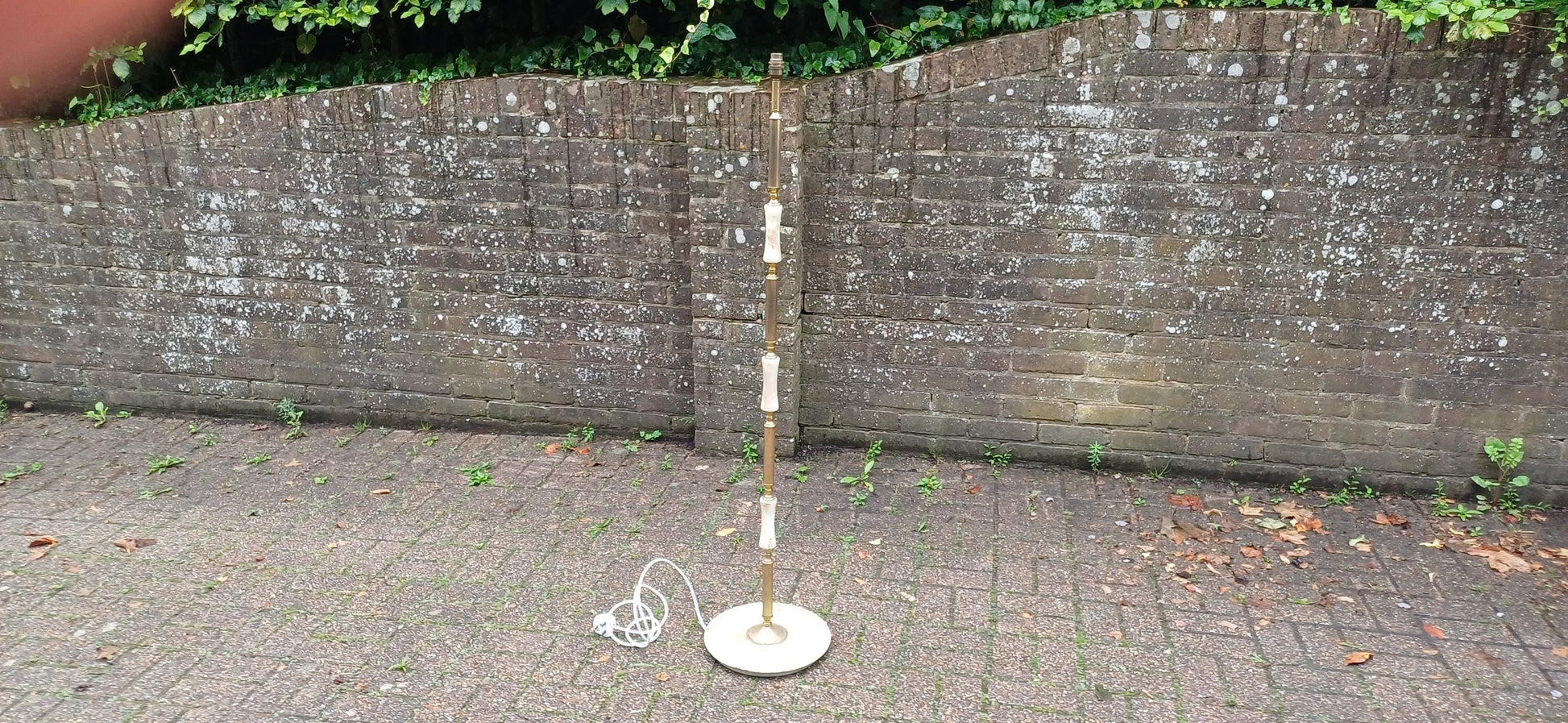 Kitsch Vintage 60s or 70s Retro Marble and Brass Standard Lamp Working.