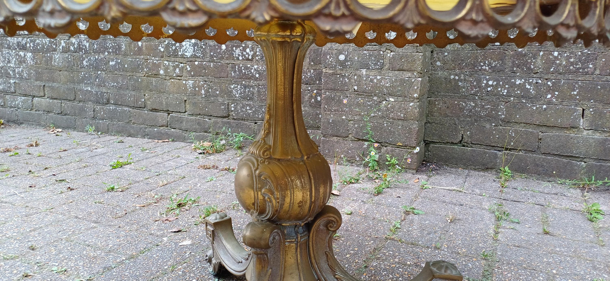 Imposing and Ostentatious Large Onyx and Brass Mid-Century 60s Coffee Table Free Hand Delivery.