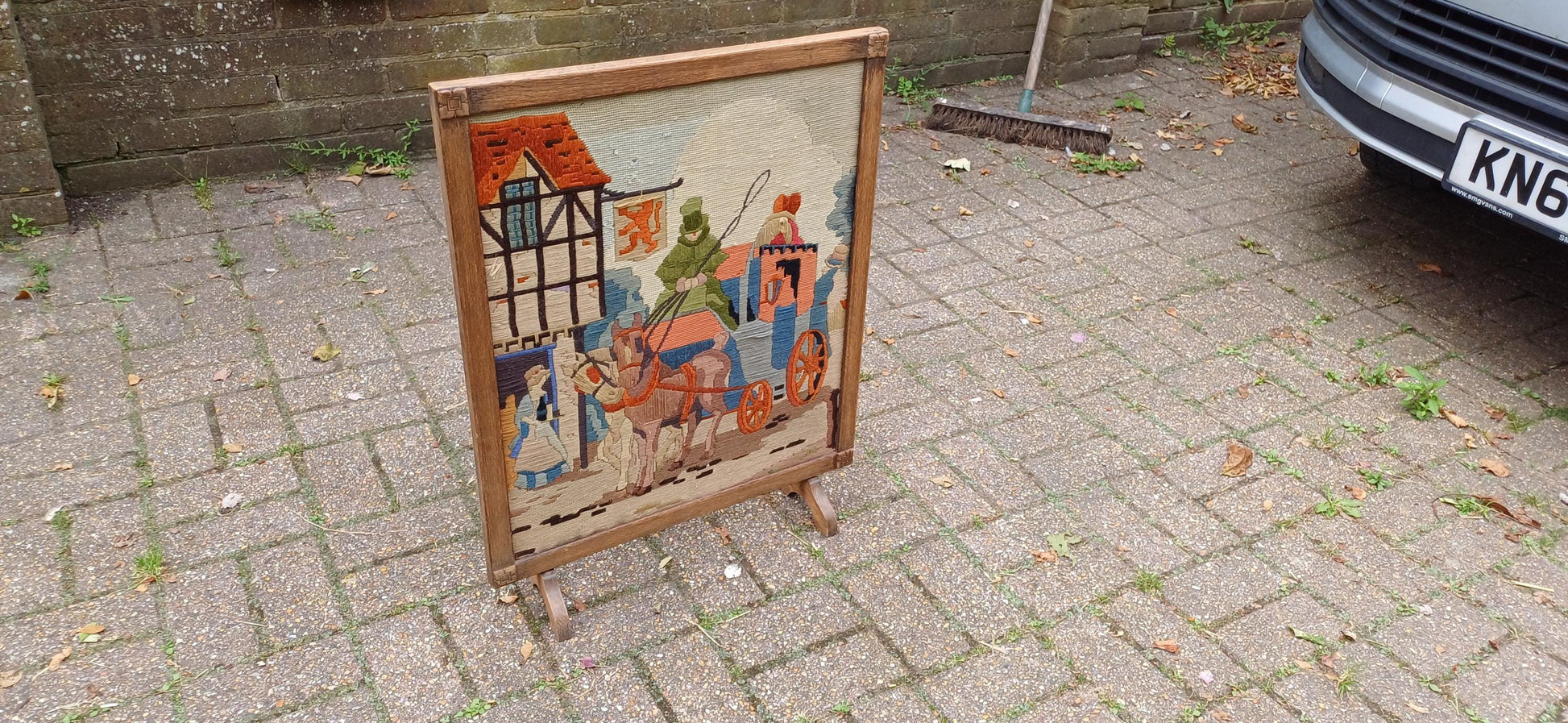 Vintage 1920s Stripped Oak Fire Screen Guard Stage Coach Charles Dickens Red Lion Pub