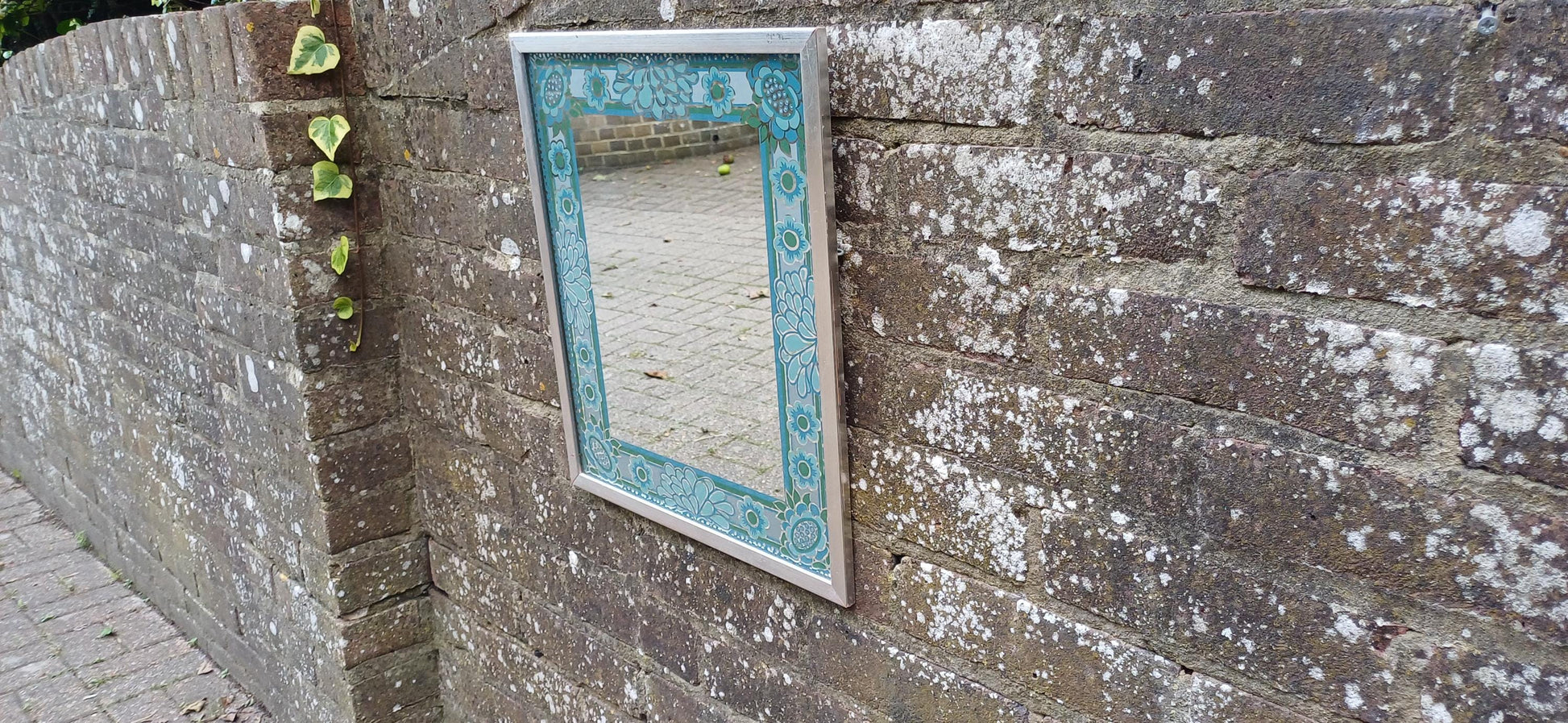 Funky Classic Vintage Retro 70s Wall Mirror ‘Braddell’ Blue Turquoise Flower Decoration.
