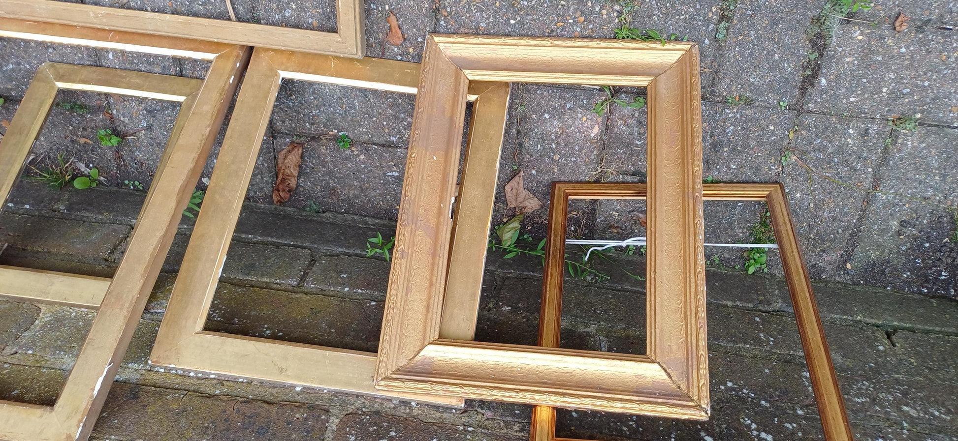 Collection of 7 Gold Gilt Vintage Pictures Picture Frames Framing Photo Photograph Artist Upcycling Project. 4 are Victorian.