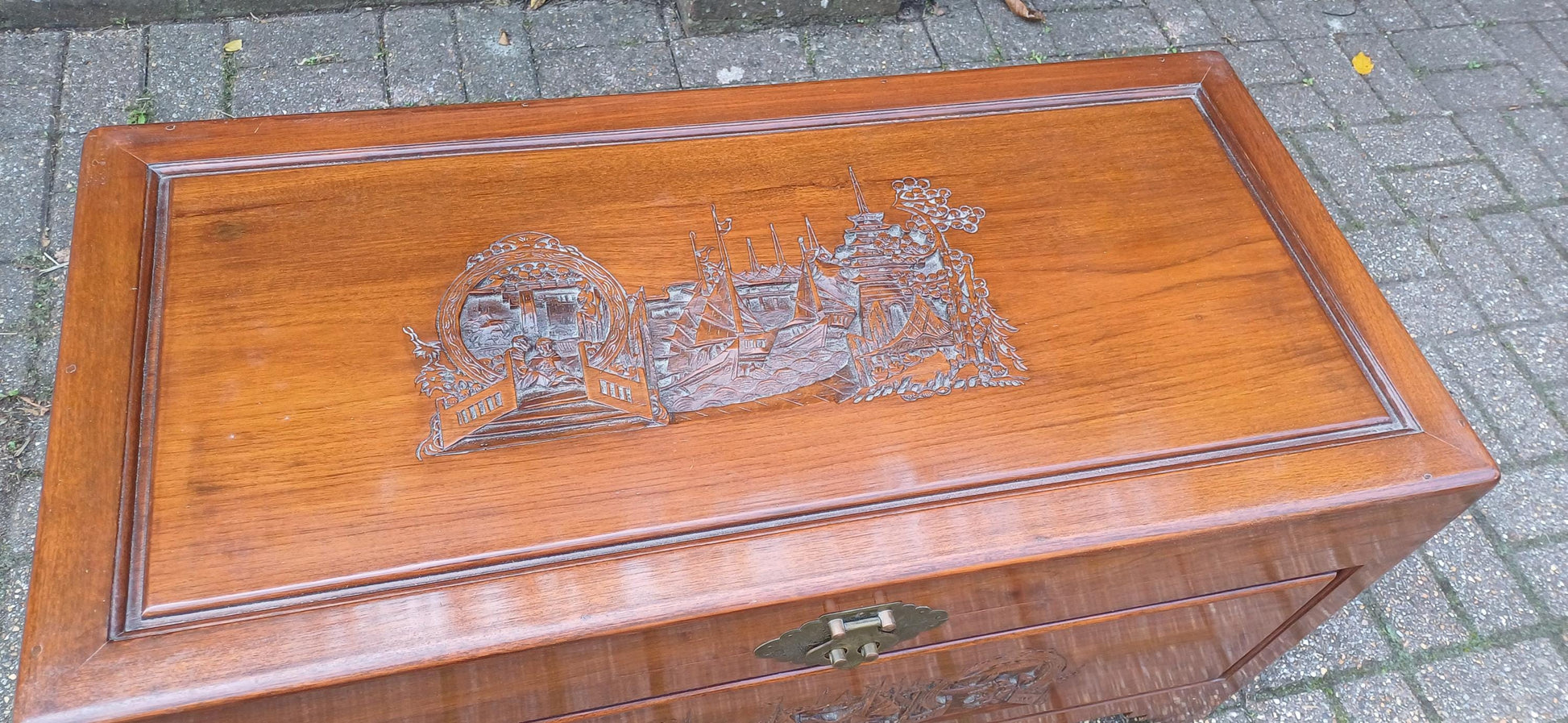Vintage Carved Camphor Wood Asian Oriental Box / Chest / Trunk/ Coffee Table Near Mint Condition Free Hand Delivery