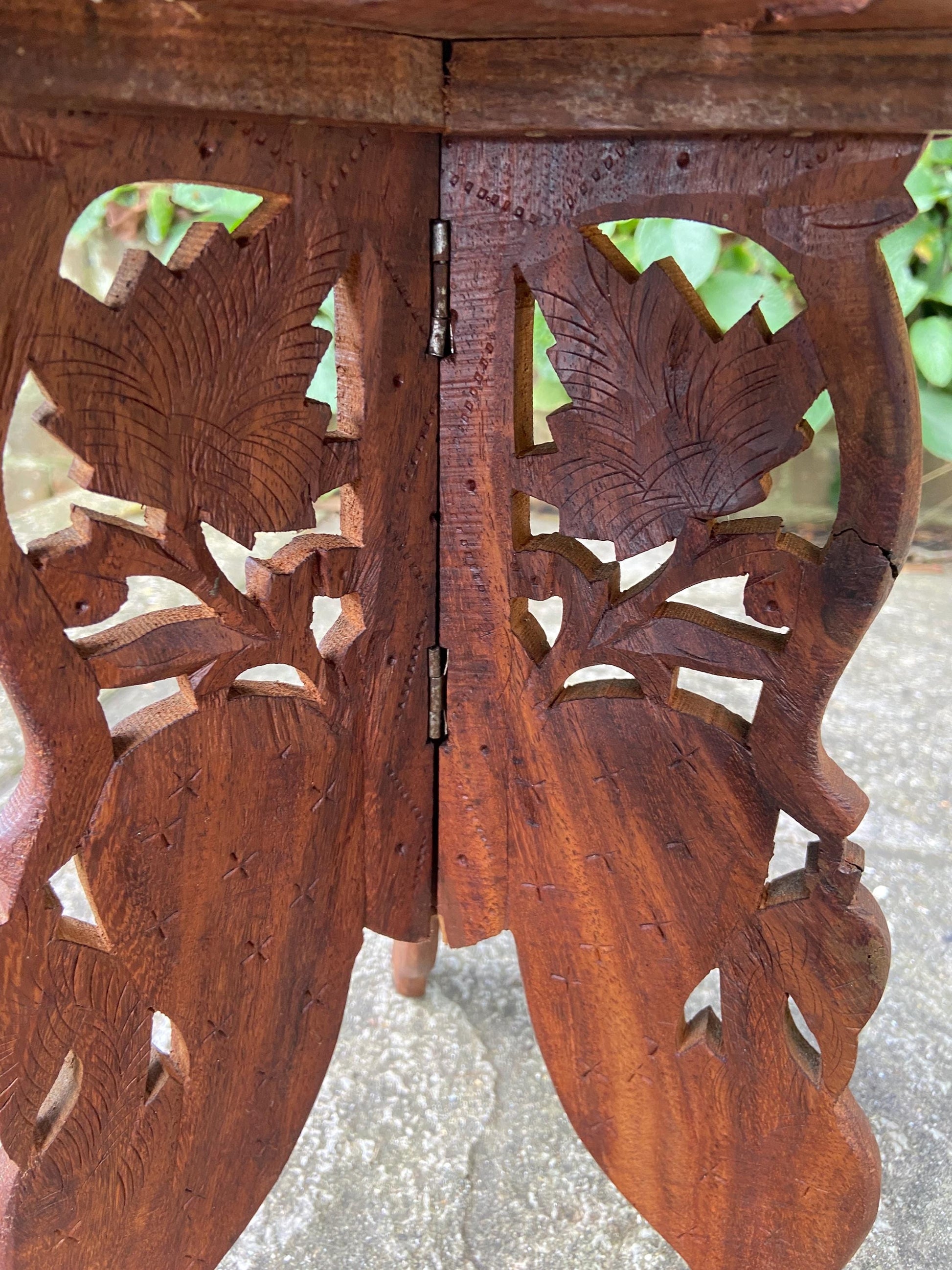 Small carved vintage wooden table, folding table, plant stand medium - Asian handicraft