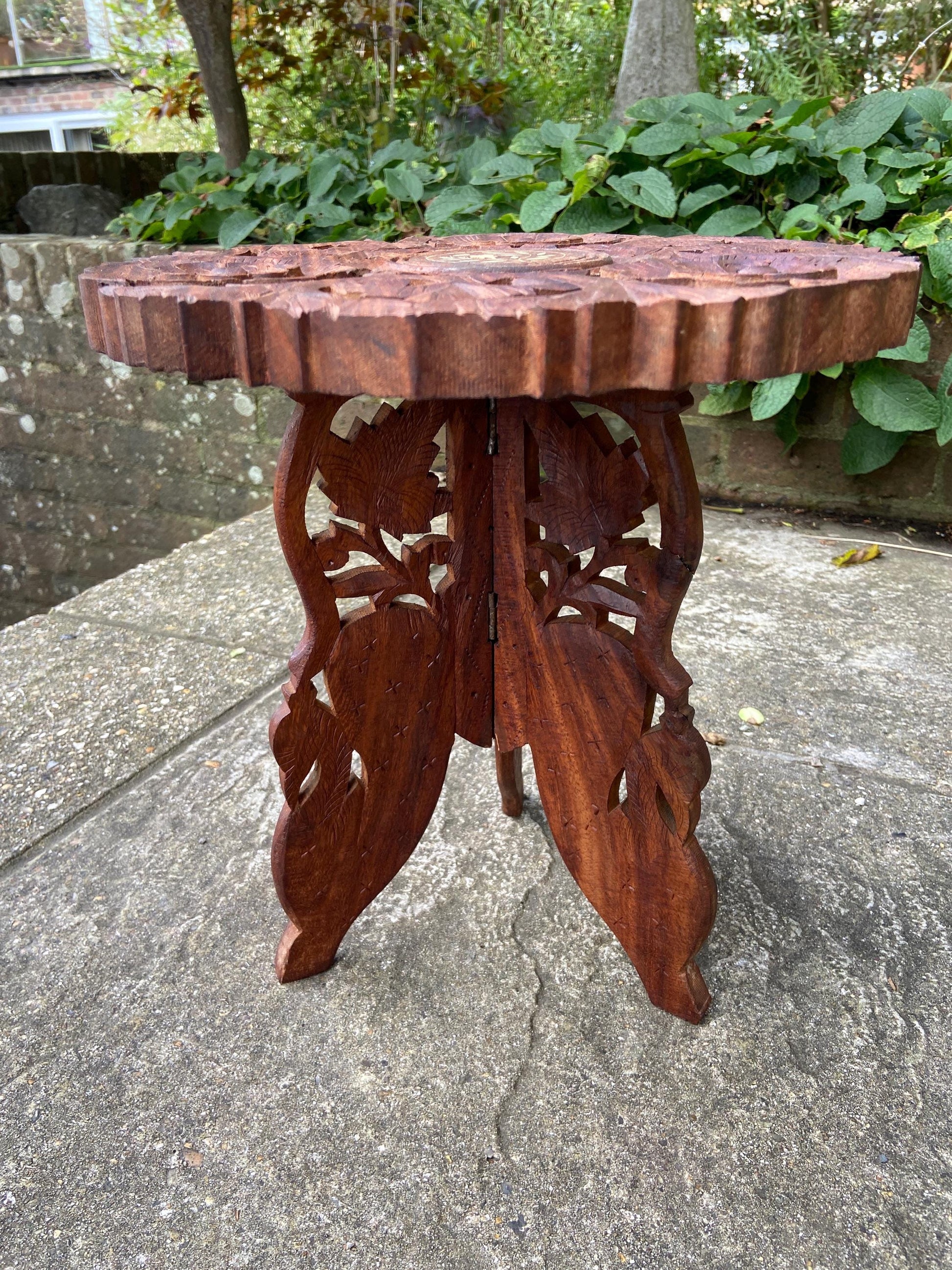 Small carved vintage wooden table, folding table, plant stand medium - Asian handicraft