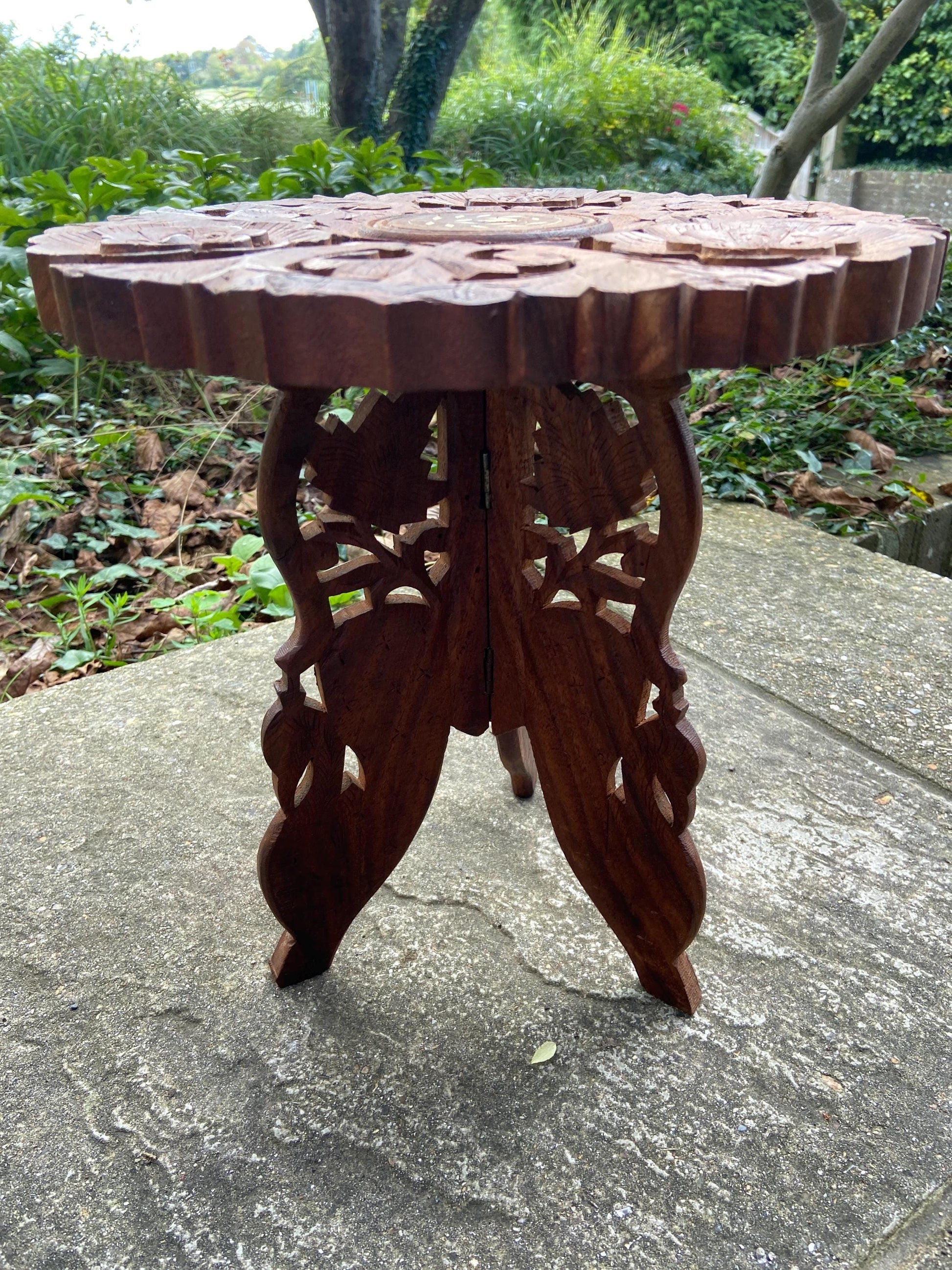 Small carved vintage wooden table, folding table, plant stand medium - Asian handicraft