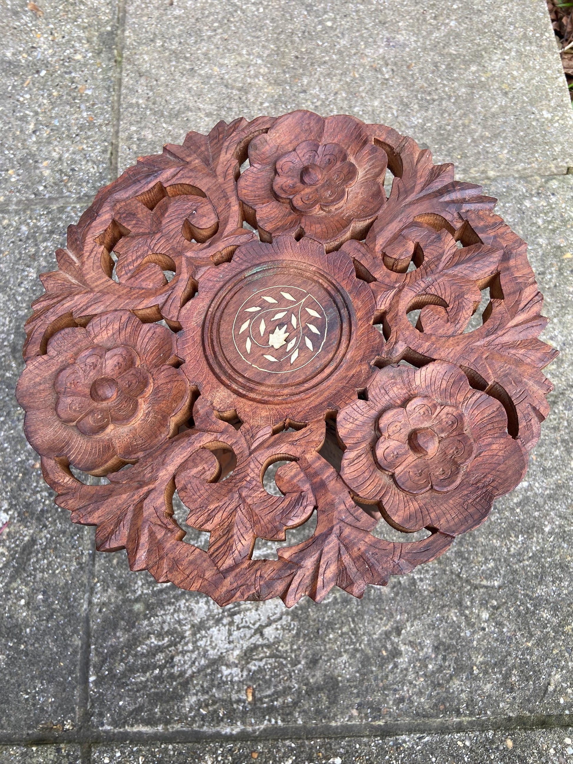Small carved vintage wooden table, folding table, plant stand medium - Asian handicraft