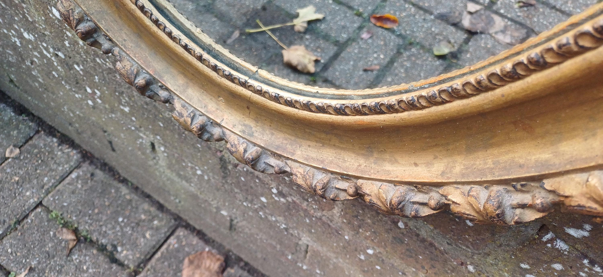 Large Vintage Late Victorian Gold Gilt Decorative Oval Wall Mirror
