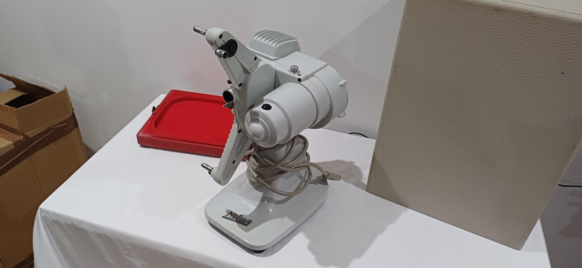 Vintage Retro Nilus Italian Projector in Case Industrial Electrical Décor