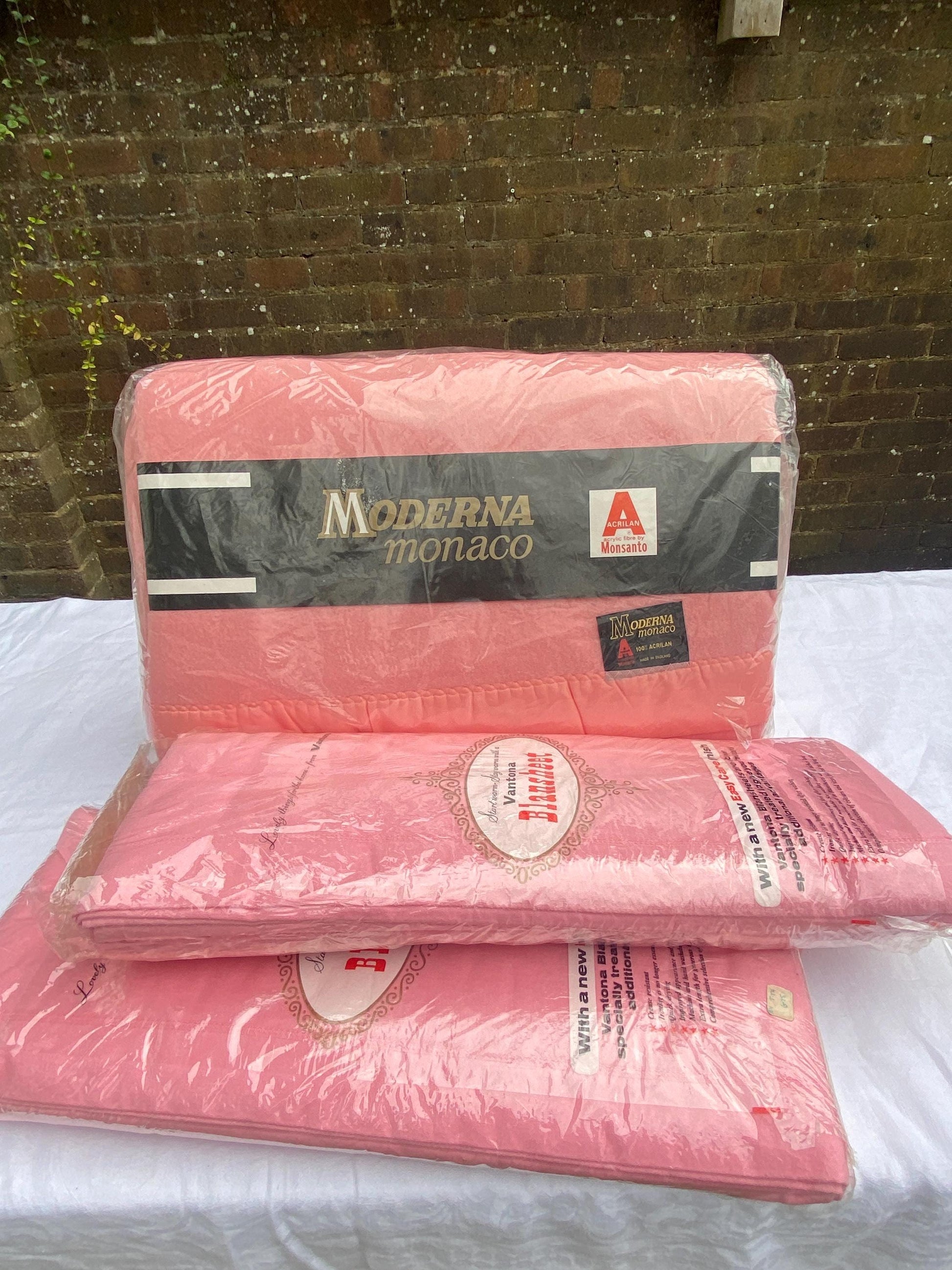 Original Unused Unopened 1970s bed linen - blanket and two large sheets, bright pink
