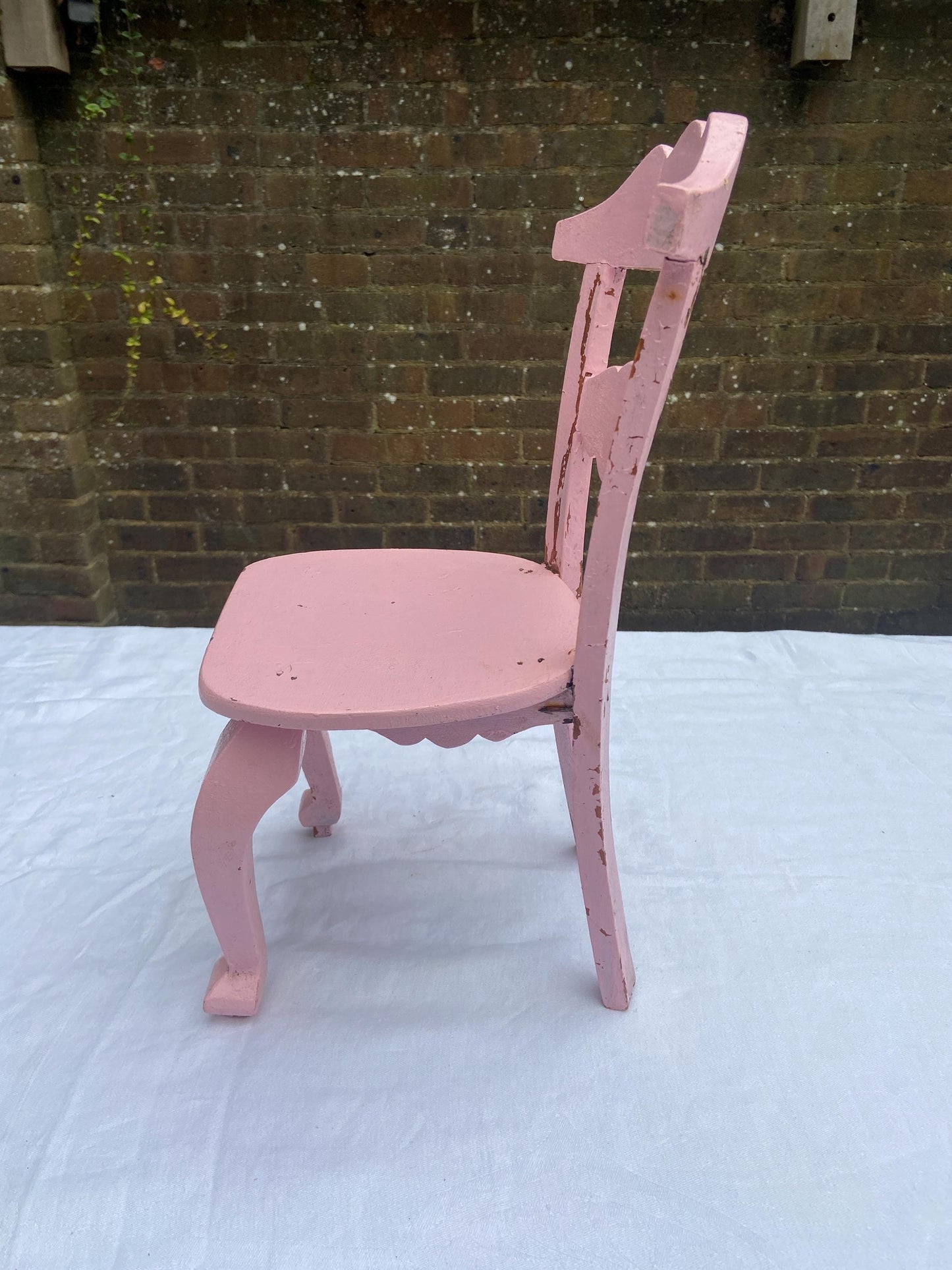 Doll's chair, vintage, upcycling project - pink wooden doll chair project