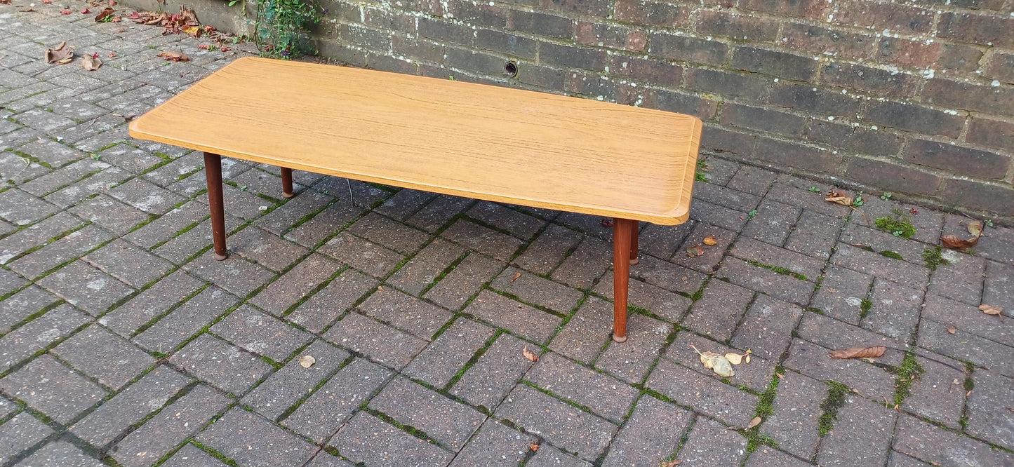 Classic Large Wood Effect Melamine Mid Century Retro Vintage Coffee Table Sleek and Funky!