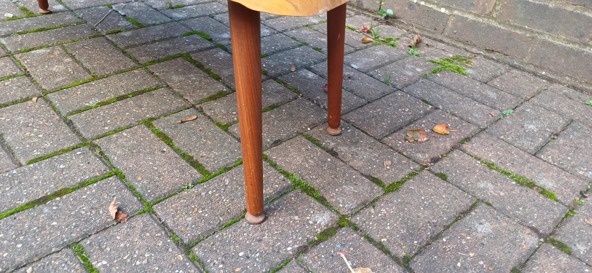 Classic Large Wood Effect Melamine Mid Century Retro Vintage Coffee Table Sleek and Funky!