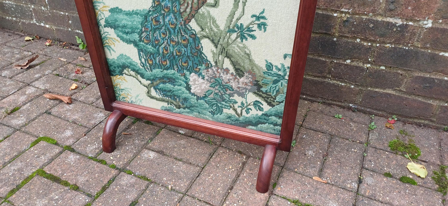 Vintage 1980s Mahogany Fire Screen with Tapestry Peacock Design – Elegant Fireplace Accent