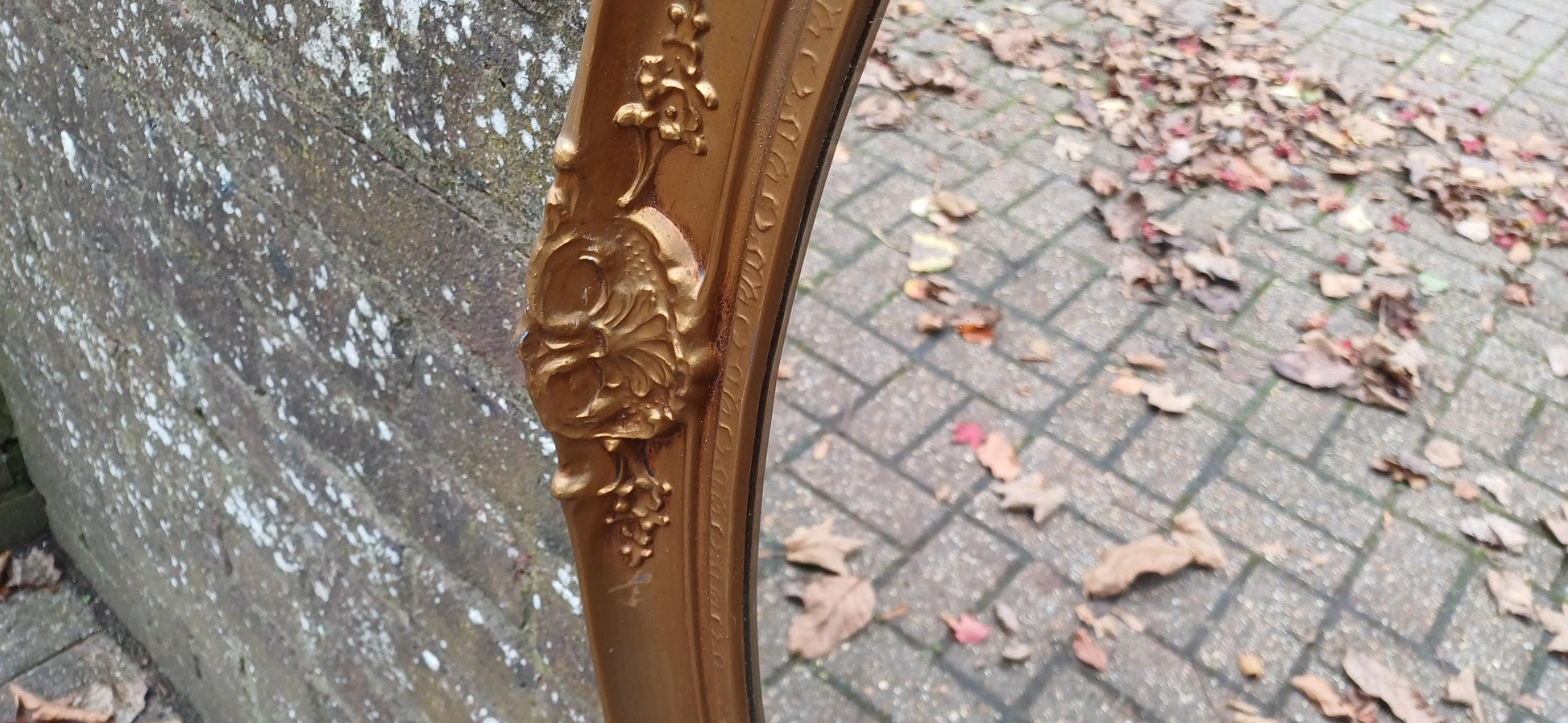 Striking Vintage 1980s Large Ornate Gold Composite Decorative Mirror – Retro Statement Piece