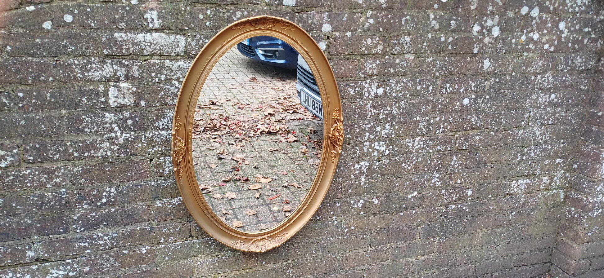 Striking Vintage 1980s Large Ornate Gold Composite Decorative Mirror – Retro Statement Piece