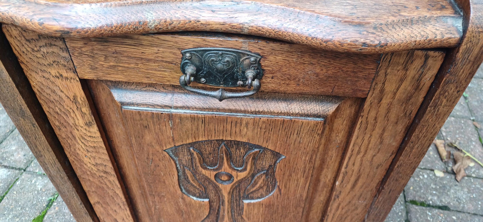 Classic Early 20th Century Coal Pedonium Scuttle Bucket Art Nouveau Top Quality Solid Oak