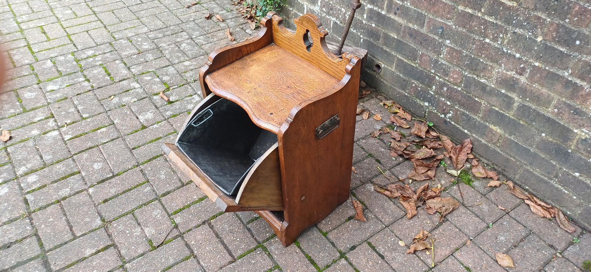 Classic Early 20th Century Coal Pedonium Scuttle Bucket Art Nouveau Top Quality Solid Oak