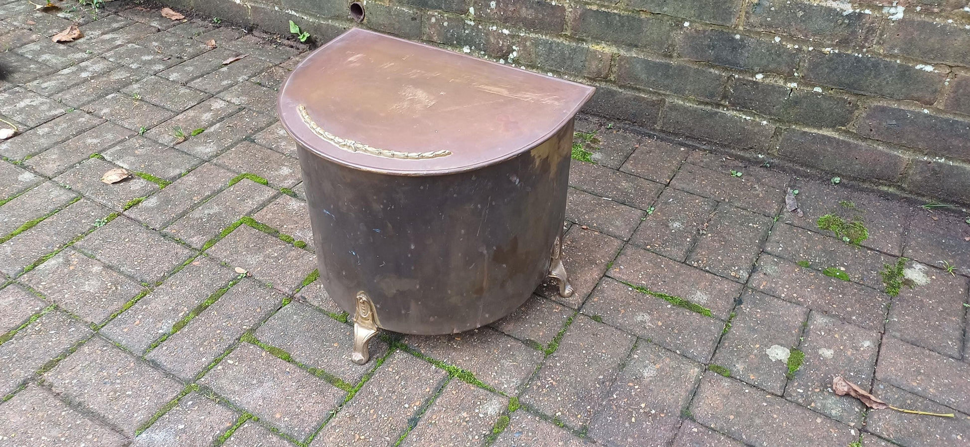 Late Victorian Vintage Brass Coal Bucket Scuttle Bin with Inner Lining