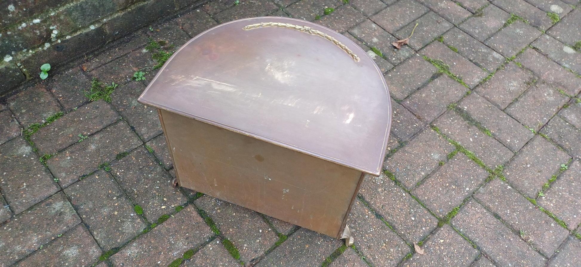 Late Victorian Vintage Brass Coal Bucket Scuttle Bin with Inner Lining