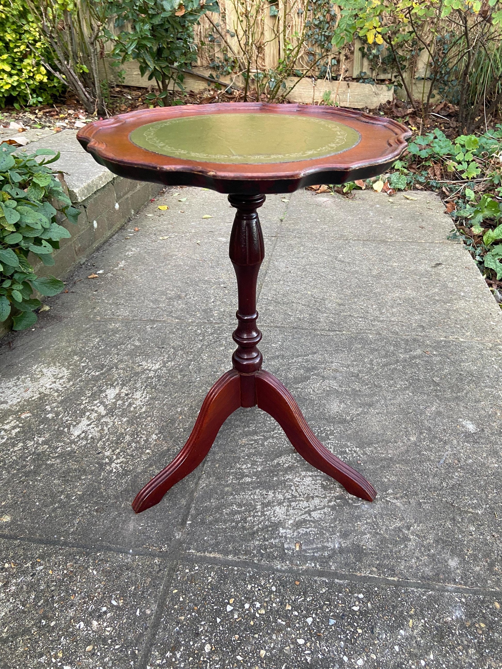 Retro vintage 1970s/80s Tripod Leg Turned Wine Table Green Leatherette Top