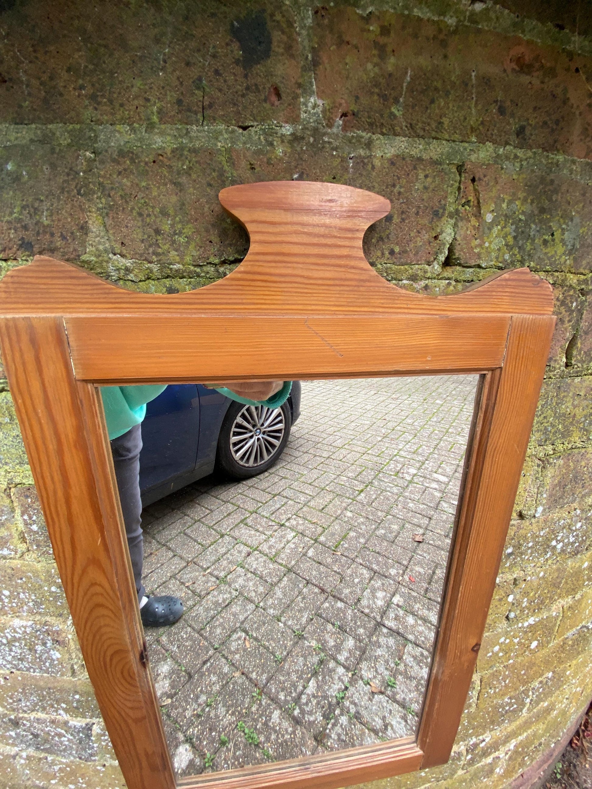 Lovely vintage pine mirror with moulded top and in vgc, ready to hang