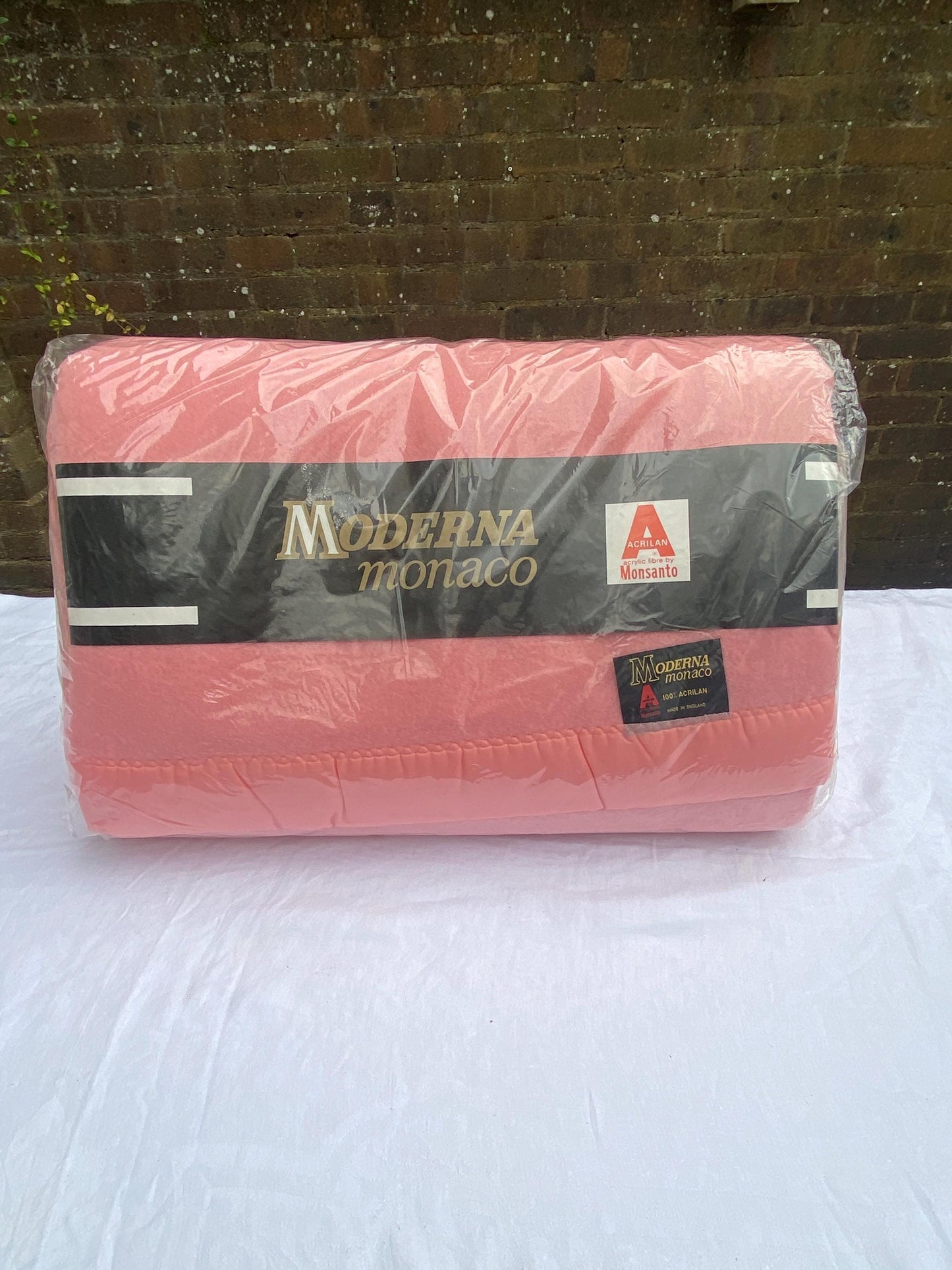 Original Unused Unopened 1970s bed linen - blanket and two large sheets, bright pink