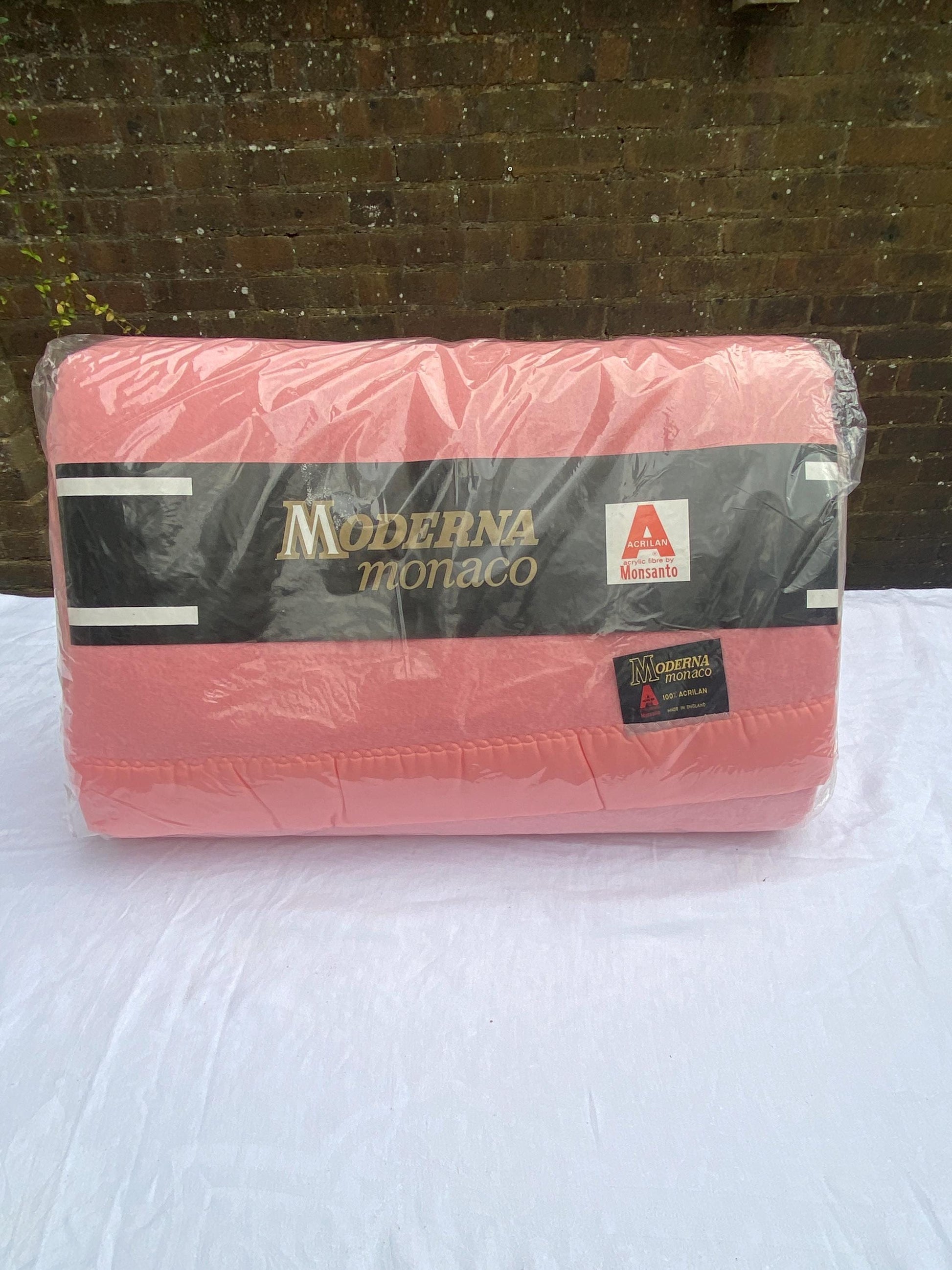Original Unused Unopened 1970s bed linen - blanket and two large sheets, bright pink