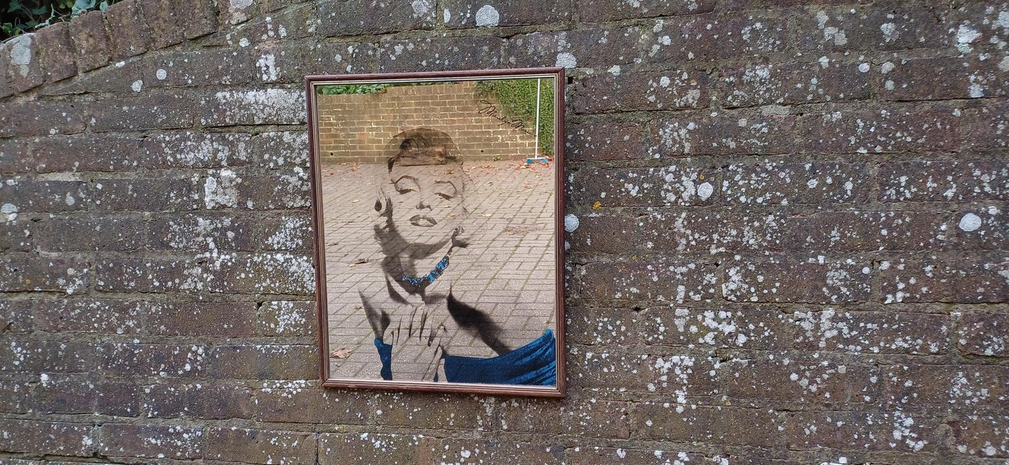 Glam Vintage 80s Marilyn Monroe Decorative Wall Mirror – Hollywood-Inspired Home Decor