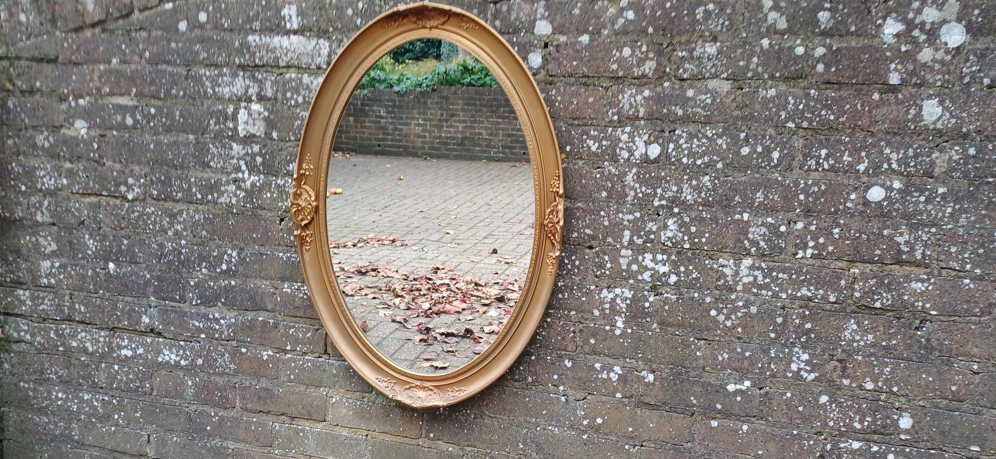 Striking Vintage 1980s Large Ornate Gold Composite Decorative Mirror – Retro Statement Piece