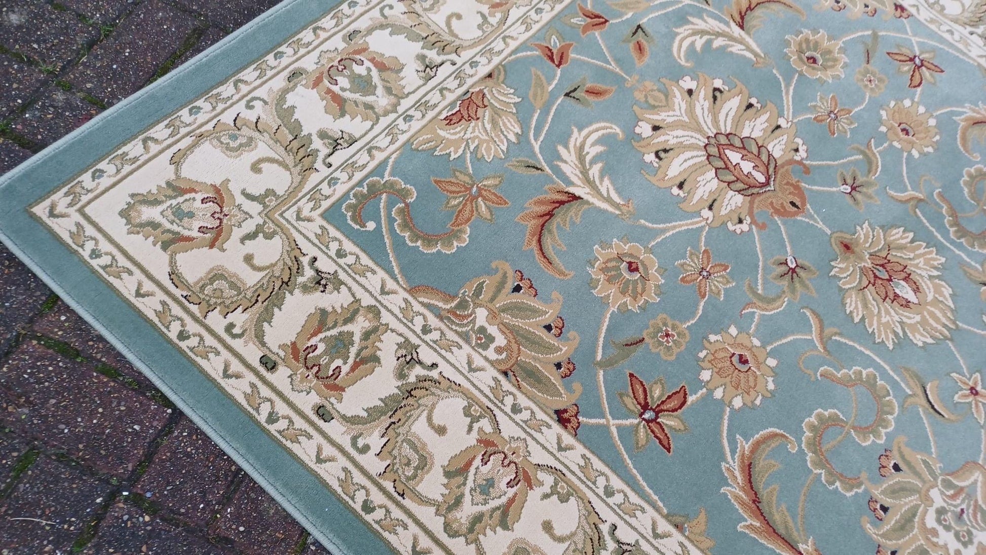 Large Vintage Oriental Middle Eastern Style Green and Beige Rug / Carpet 160cm x 235cm