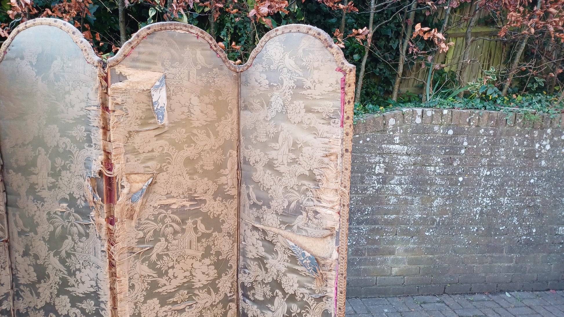 Bohemian Upholstered 3 fold, 4 piece, Victorian Room Divider / Vanity Screen - Chinoiserie type fabric FREE HAND Delivery
